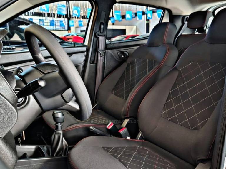 RENAULT - KWID - 2021/2022 - Branca - R$ 45.900,00