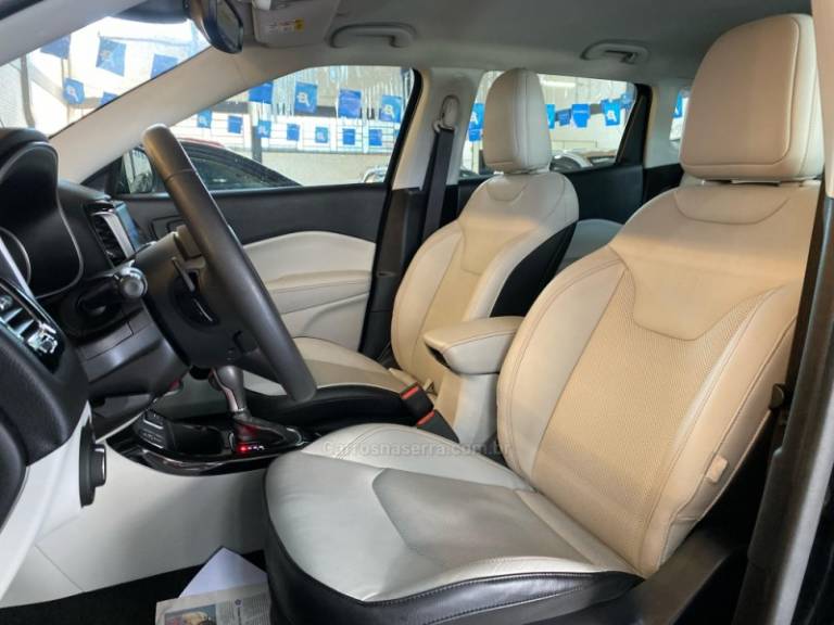 JEEP - COMPASS - 2017/2018 - Preta - R$ 99.900,00