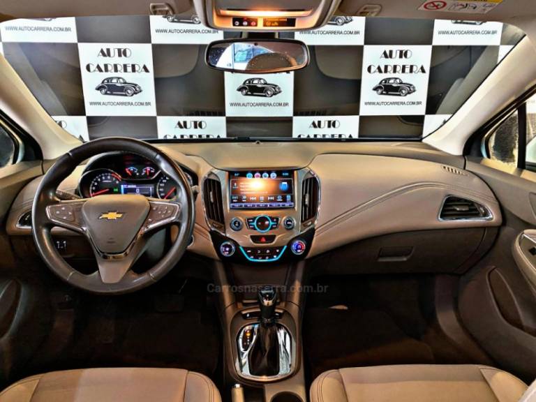 CHEVROLET - CRUZE - 2017/2018 - Branca - R$ 88.900,00