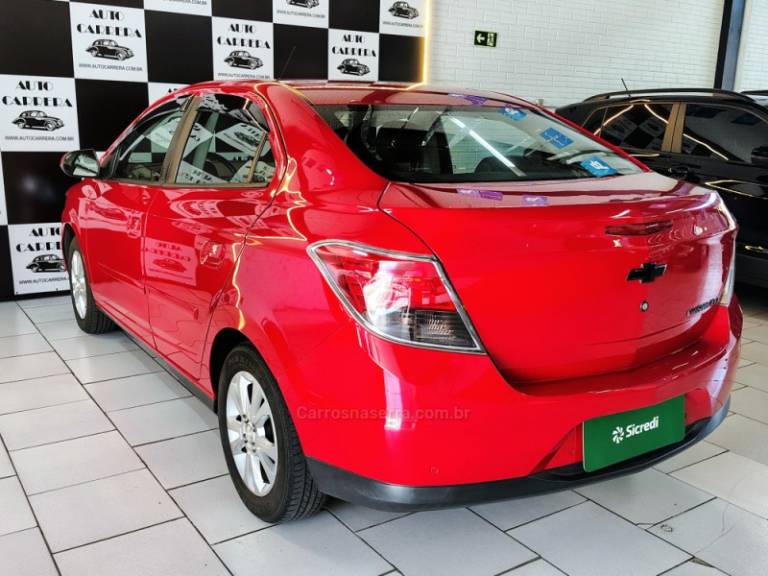 CHEVROLET - PRISMA - 2015/2015 - Vermelha - R$ 48.900,00