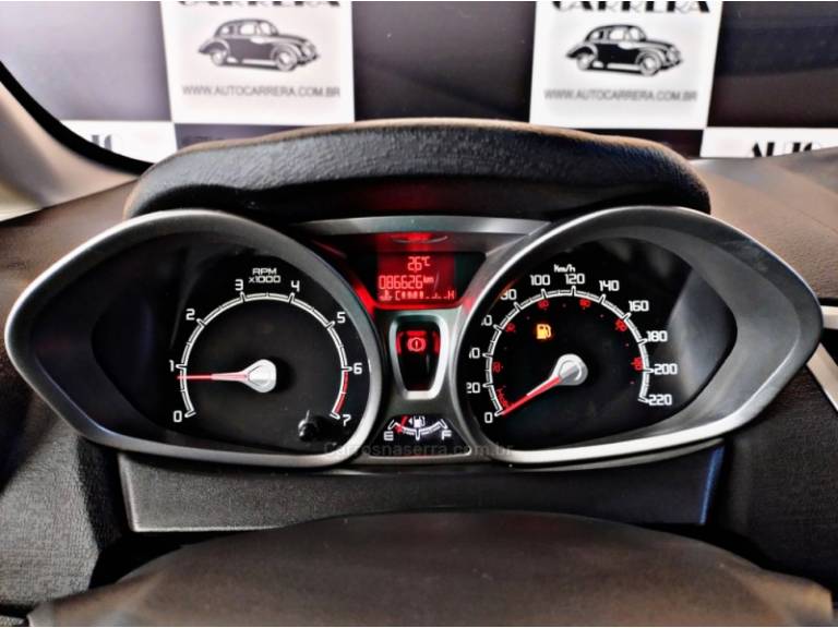 FORD - FIESTA - 2012/2013 - Azul - R$ 41.900,00