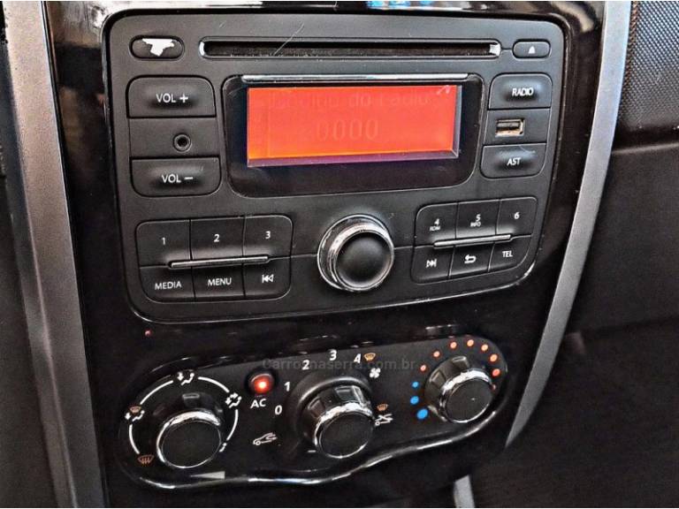RENAULT - LOGAN - 2012/2013 - Branca - R$ 31.900,00