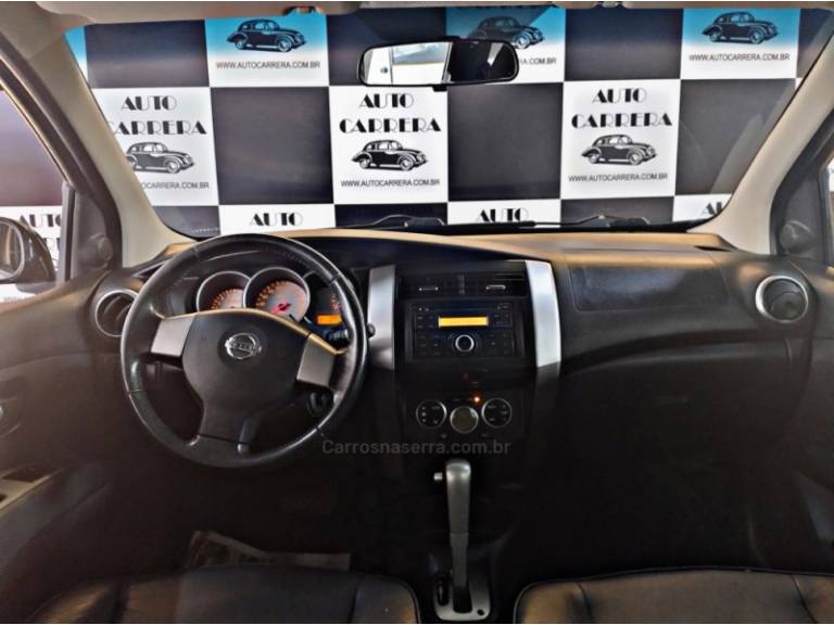 NISSAN - LIVINA - 2014/2014 - Preta - R$ 39.900,00