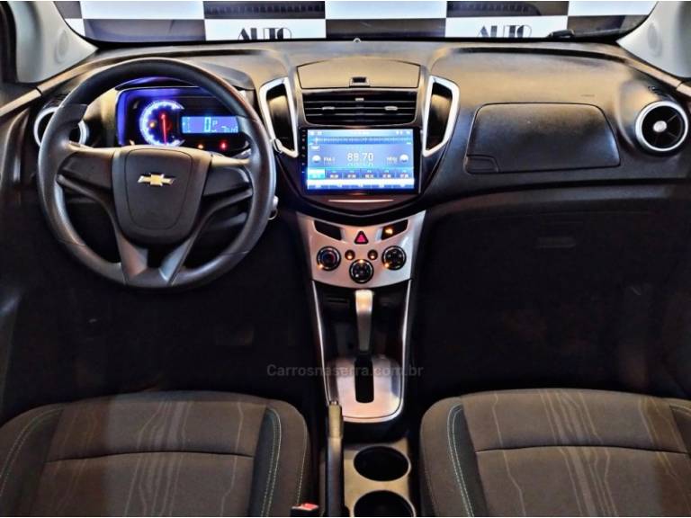 CHEVROLET - TRACKER - 2015/2016 - Prata - R$ 68.900,00