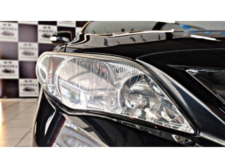 TOYOTA - COROLLA - 2013/2014 - Preta - R$ 66.900,00