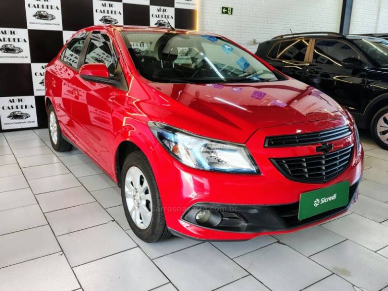 CHEVROLET - PRISMA - 2015/2015 - Vermelha - R$ 48.900,00