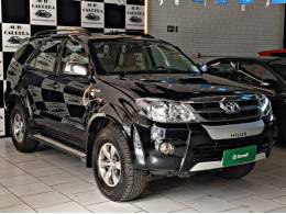 TOYOTA - HILUX SW4 - 2008/2008 - Preta - R$ 109.900,00