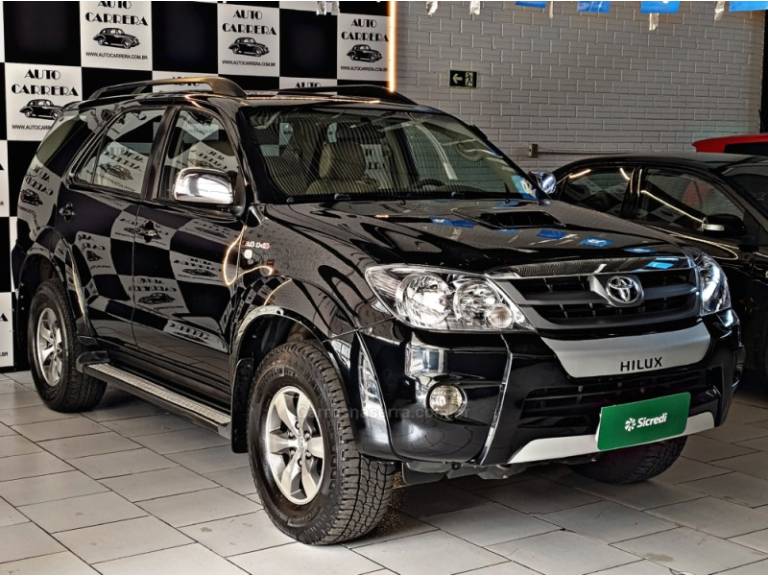 TOYOTA - HILUX SW4 - 2008/2008 - Preta - R$ 109.900,00