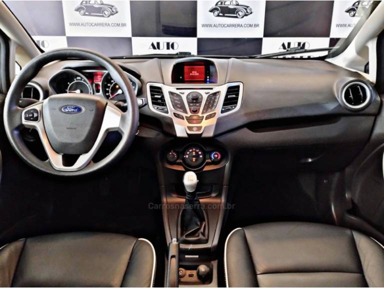 FORD - FIESTA - 2012/2013 - Azul - R$ 41.900,00