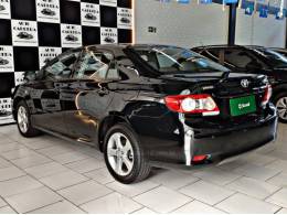 TOYOTA - COROLLA - 2013/2014 - Preta - R$ 66.900,00